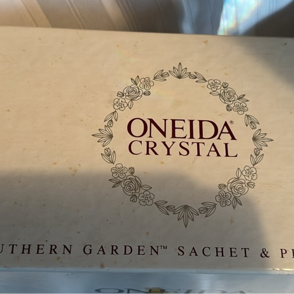 Oneida crystal - Picture 2 of 2
